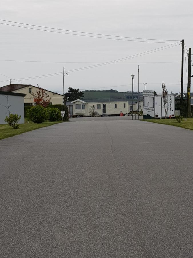Delta Santana Looe Exterior foto